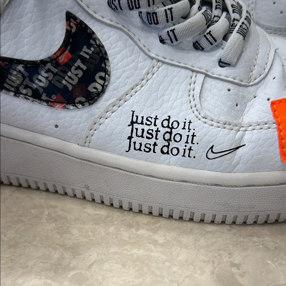 Nike Air White and Orange Patterned Sneakers - Picture 5 of 14